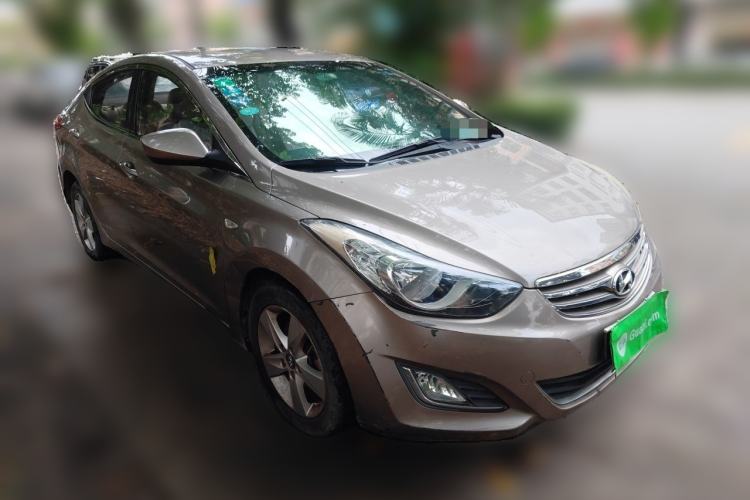 Used Hyundai Elantra (5th Generation / Langdong) 2012 1.6L Automatic Fashion Edition Front Right 45 Deg