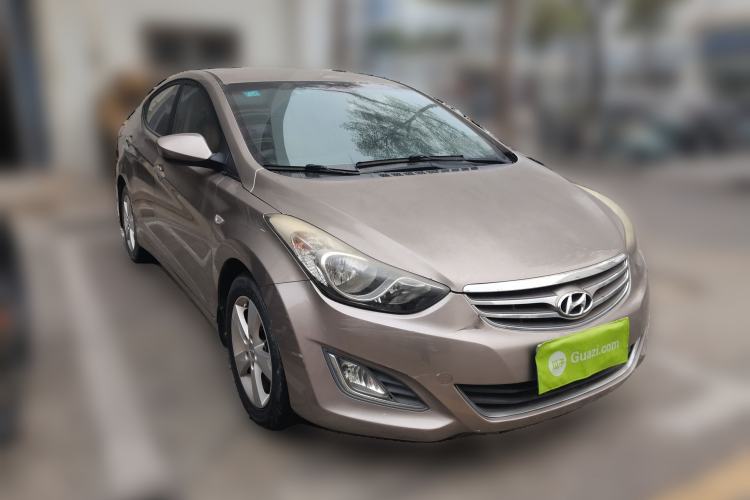 Used Hyundai Elantra (5th Generation / Langdong) 2012 1.6L Automatic Fashion Edition Front Right 45 Deg