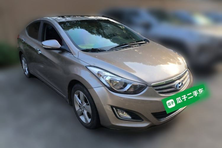 Used Hyundai Elantra (5th Generation / Langdong) 2012 1.6L Manual Leading Model Front Right 45 Deg