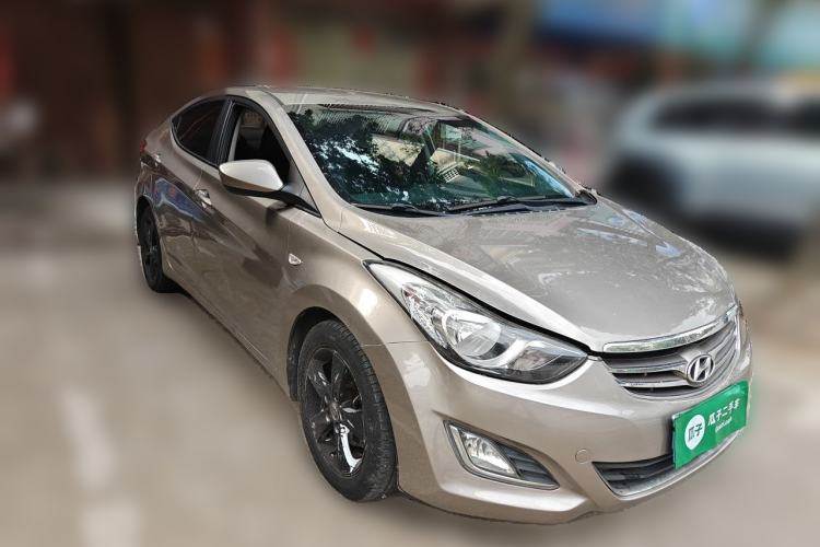 Used Hyundai Elantra (5th Generation / Langdong) 2012 1.6L Automatic Fashion Edition Front Right 45 Deg