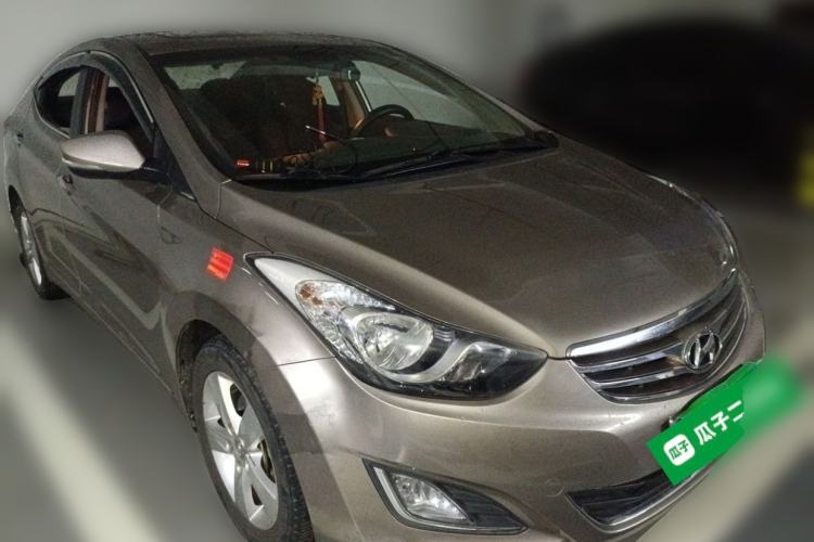 Used Hyundai Elantra (5th Generation / Langdong) 2012 1.6L Manual Leading Model Front Right 45 Deg