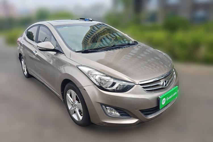 Used Hyundai Elantra (5th Generation / Langdong) 2012 1.6L Manual Leading Model Front Right 45 Deg