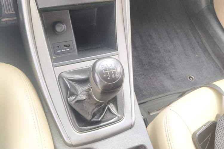 Used Hyundai Elantra (5th Generation / Langdong) 2012 1.6L Manual Fashion Edition Gear Lever
