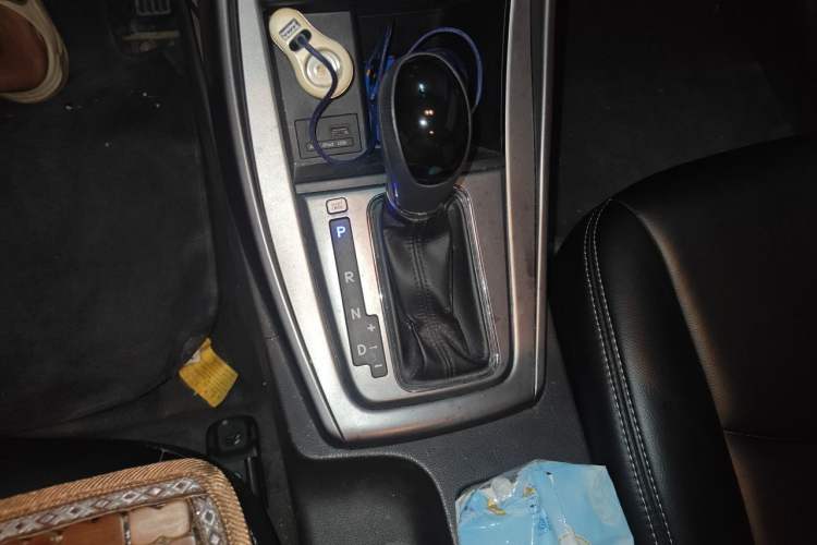Used Hyundai Elantra (5th Generation / Langdong) 2012 1.6L Automatic Fashion Edition Gear Lever