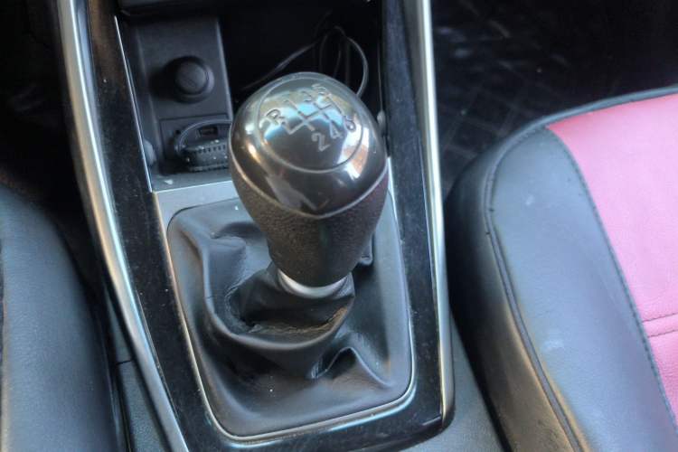 Used Hyundai Elantra (5th Generation / Langdong) 2012 1.6L Manual Leading Model Gear Lever