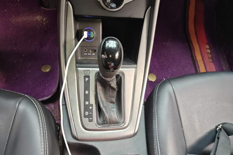 Used Hyundai Elantra (5th Generation / Langdong) 2012 1.6L Automatic Fashion Edition Gear Lever
