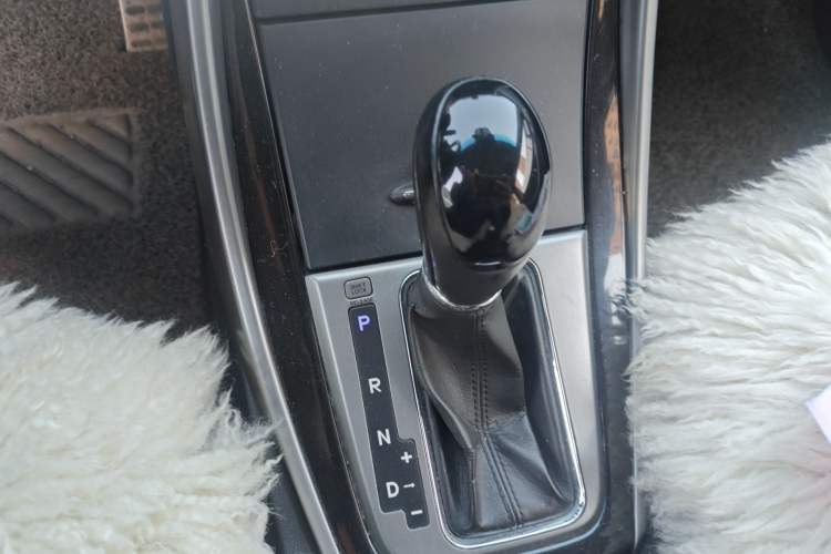 Used Hyundai Elantra (5th Generation / Langdong) 2012 1.8L Automatic Prestige Model Gear Lever