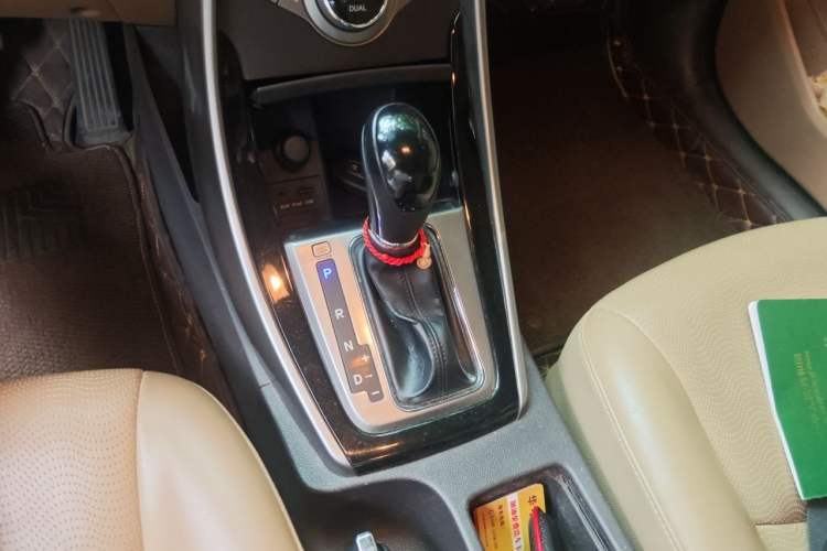 Used Hyundai Elantra (5th Generation / Langdong) 2012 1.6L Automatic Prestige Model Gear Lever