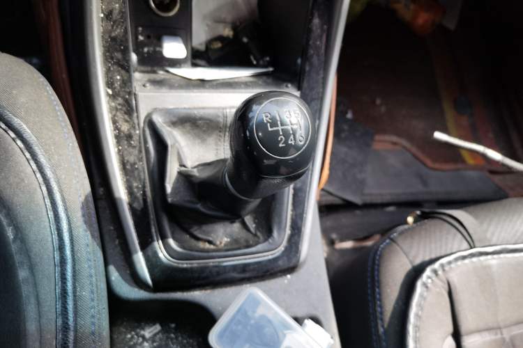 Used Hyundai Elantra (5th Generation / Langdong) 2012 1.6L Manual Leading Model Gear Lever