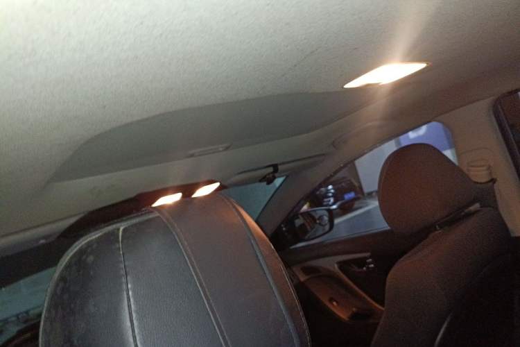 Used Hyundai Elantra (5th Generation / Langdong) 2012 1.6L Manual Leading Model Headliner