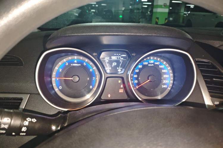 Used Hyundai Elantra (5th Generation / Langdong) 2012 1.6L Automatic Fashion Edition Instrument Cluster