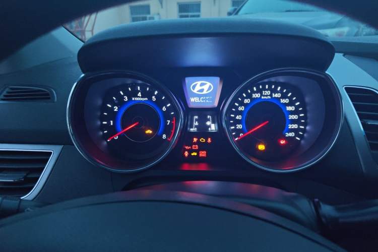 Used Hyundai Elantra (5th Generation / Langdong) 2012 1.6L Manual Leading Model Instrument Cluster