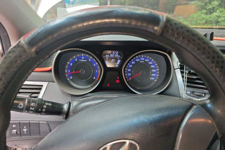 Used Hyundai Elantra (5th Generation / Langdong) 2012 1.6L Automatic Fashion Edition Instrument Cluster