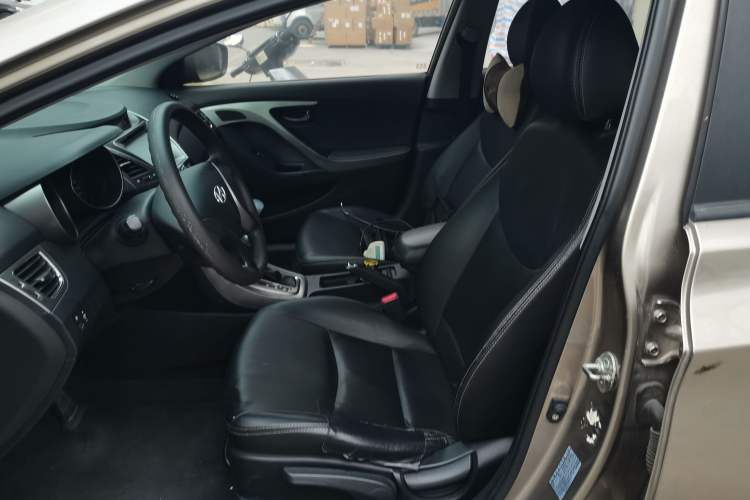 Used Hyundai Elantra (5th Generation / Langdong) 2012 1.6L Automatic Fashion Edition Left Front Seat