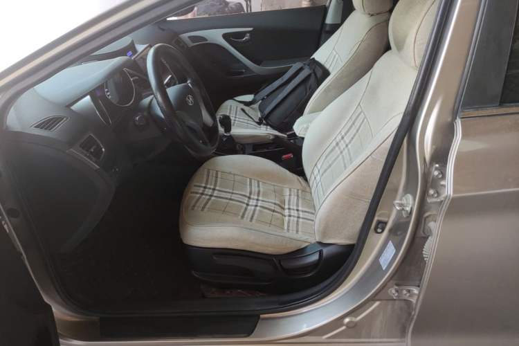 Used Hyundai Elantra (5th Generation / Langdong) 2012 1.6L Manual Leading Model Left Front Seat