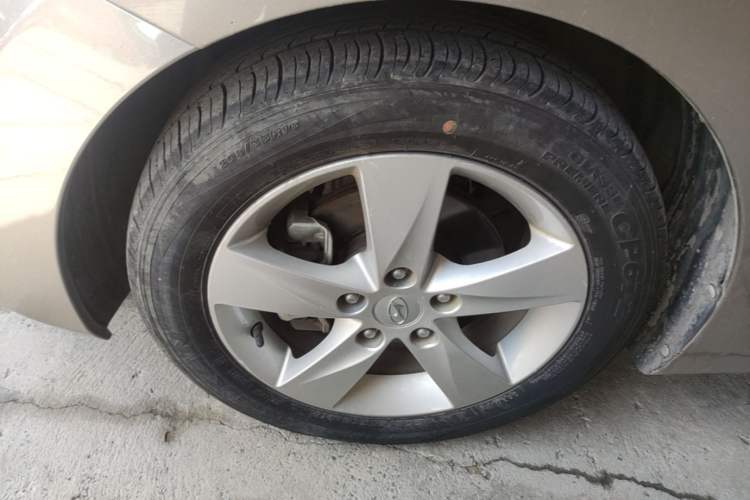 Used Hyundai Elantra (5th Generation / Langdong) 2012 1.6L Manual Leading Model Left Front Wheel Hub