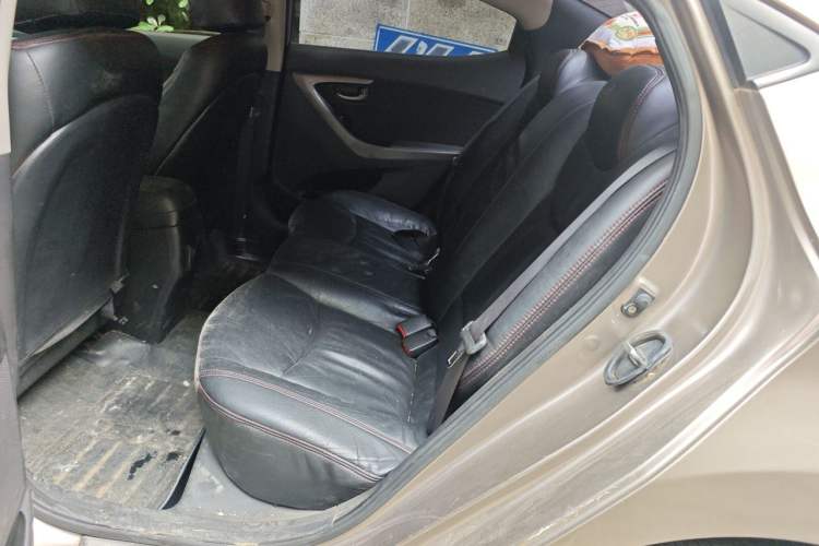 Used Hyundai Elantra (5th Generation / Langdong) 2012 1.6L Automatic Fashion Edition Left Rear Seat