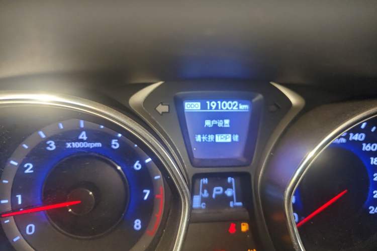Used Hyundai Elantra (5th Generation / Langdong) 2012 1.8L Automatic Prestige Model Odometer Close Up