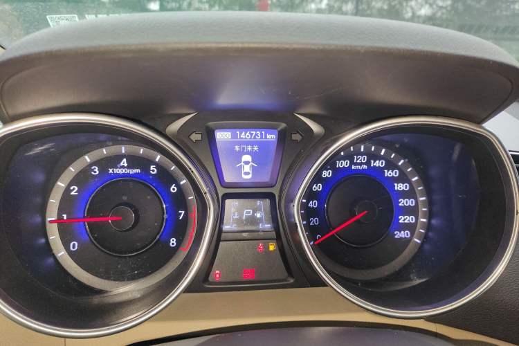 Used Hyundai Elantra (5th Generation / Langdong) 2012 1.6L Automatic Leading Model Odometer Close Up