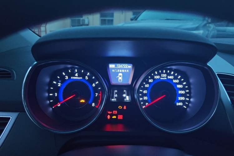 Used Hyundai Elantra (5th Generation / Langdong) 2012 1.6L Manual Leading Model Odometer Close Up