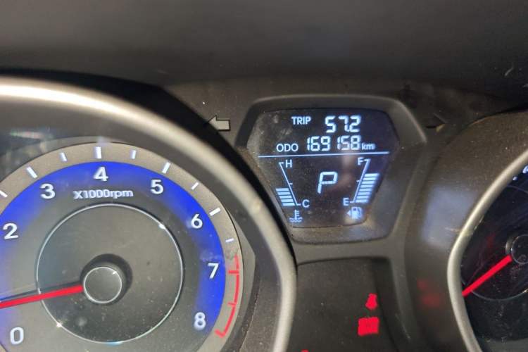 Used Hyundai Elantra (5th Generation / Langdong) 2012 1.6L Automatic Fashion Edition Odometer Close Up