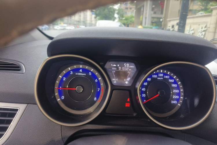 Used Hyundai Elantra (5th Generation / Langdong) 2012 1.6L Manual Fashion Edition Odometer Close Up