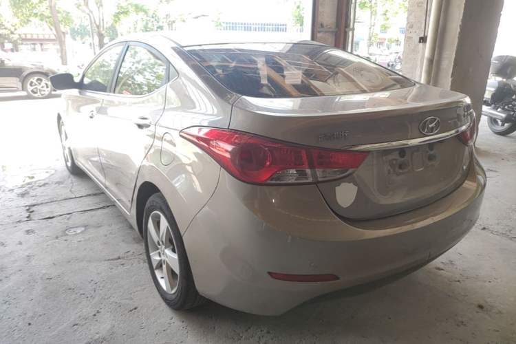 Used Hyundai Elantra (5th Generation / Langdong) 2012 1.6L Manual Leading Model Rear Left 45 Deg