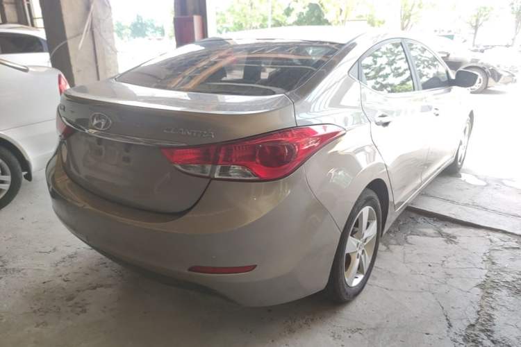 Used Hyundai Elantra (5th Generation / Langdong) 2012 1.6L Manual Leading Model Rear Right 45 Deg