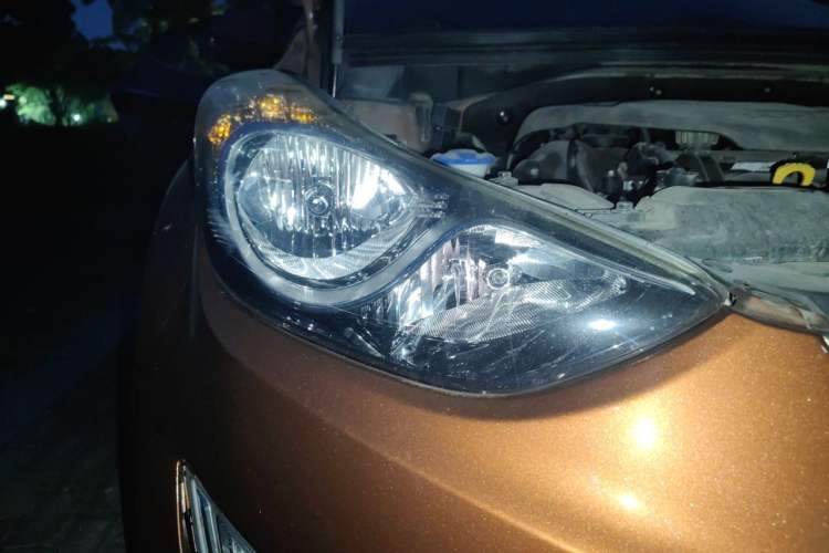 Used Hyundai Elantra (5th Generation / Langdong) 2012 1.6L Automatic Leading Model Right Front Headlight