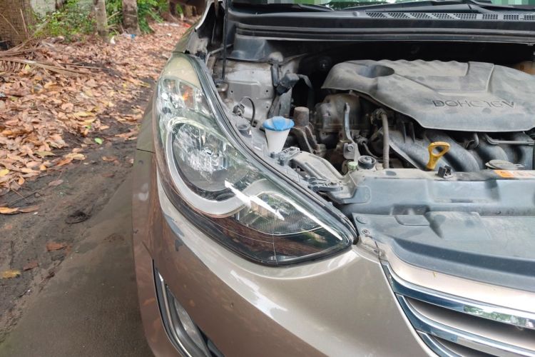 Used Hyundai Elantra (5th Generation / Langdong) 2012 1.6L Automatic Fashion Edition Right Front Headlight