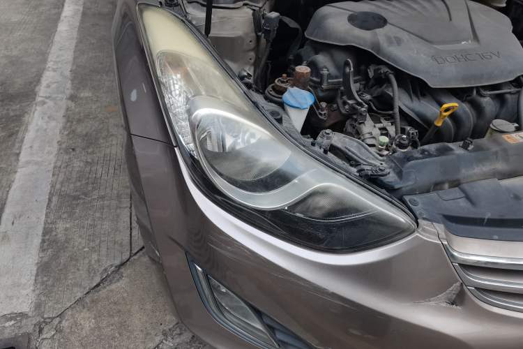 Used Hyundai Elantra (5th Generation / Langdong) 2012 1.6L Automatic Fashion Edition Right Front Headlight