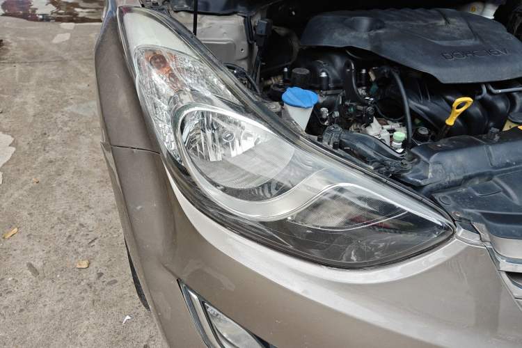 Used Hyundai Elantra (5th Generation / Langdong) 2012 1.6L Automatic Fashion Edition Right Front Headlight