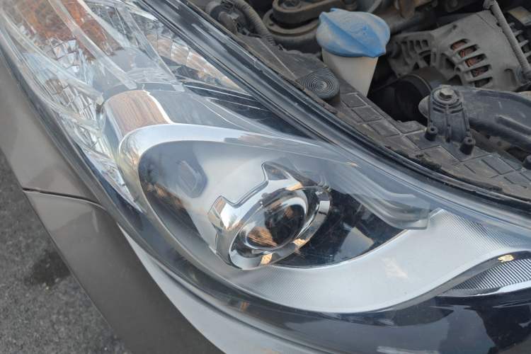 Used Hyundai Elantra (5th Generation / Langdong) 2012 1.8L Automatic Prestige Model Right Front Headlight