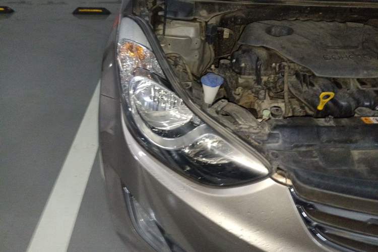 Used Hyundai Elantra (5th Generation / Langdong) 2012 1.6L Manual Leading Model Right Front Headlight