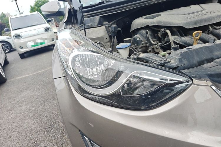 Used Hyundai Elantra (5th Generation / Langdong) 2012 1.6L Manual Leading Model Right Front Headlight