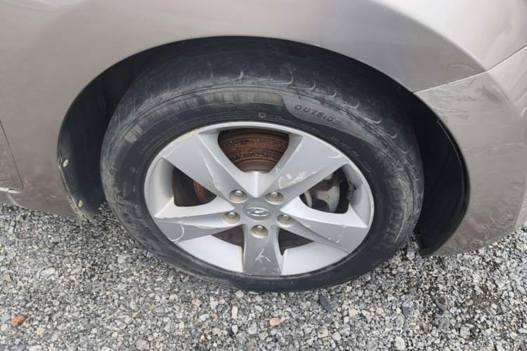 Used Hyundai Elantra (5th Generation / Langdong) 2012 1.6L Manual Fashion Edition Right Front Wheel Hub