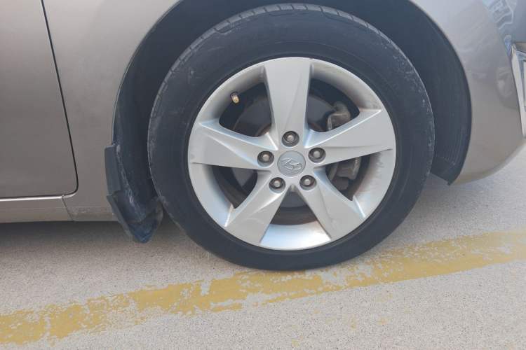 Used Hyundai Elantra (5th Generation / Langdong) 2012 1.6L Manual Leading Model Right Front Wheel Hub