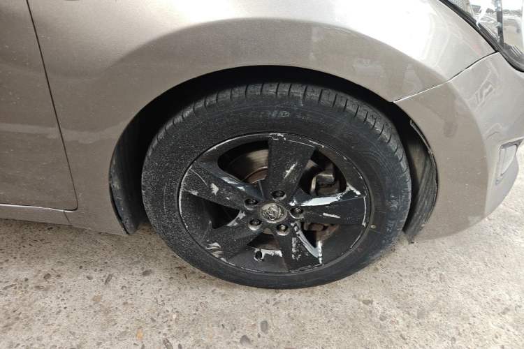 Used Hyundai Elantra (5th Generation / Langdong) 2012 1.6L Automatic Fashion Edition Right Front Wheel Hub