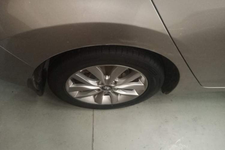 Used Hyundai Elantra (5th Generation / Langdong) 2012 1.6L Automatic Fashion Edition Right Rear Wheel Hub