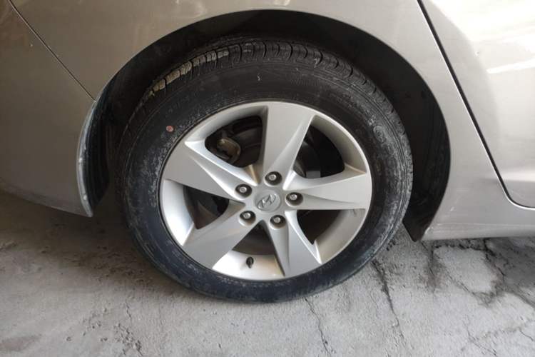 Used Hyundai Elantra (5th Generation / Langdong) 2012 1.6L Manual Leading Model Right Rear Wheel Hub