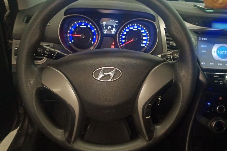 Used Hyundai Elantra (5th Generation / Langdong) 2012 1.6L Automatic Fashion Edition Steering Wheel