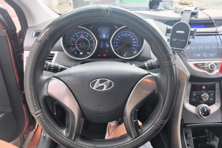 Used Hyundai Elantra (5th Generation / Langdong) 2012 1.6L Manual Leading Model Steering Wheel