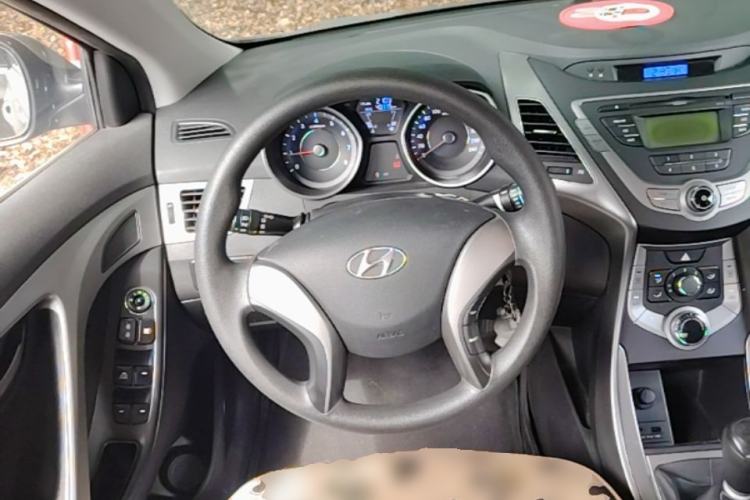 Used Hyundai Elantra (5th Generation / Langdong) 2012 1.6L Manual Fashion Edition Steering Wheel