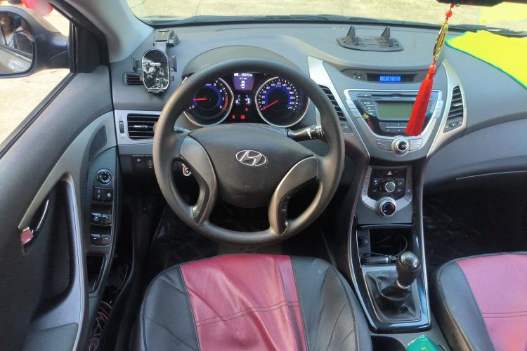 Used Hyundai Elantra (5th Generation / Langdong) 2012 1.6L Manual Leading Model Steering Wheel