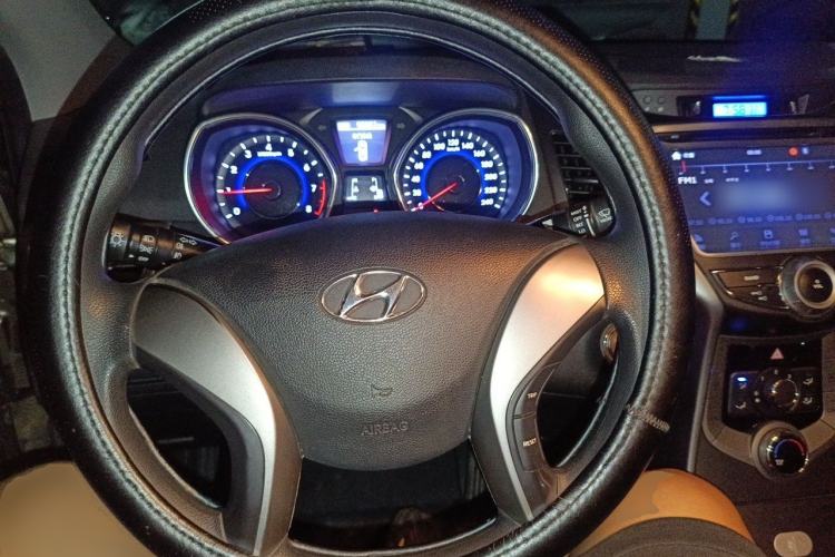 Used Hyundai Elantra (5th Generation / Langdong) 2012 1.6L Manual Leading Model Steering Wheel