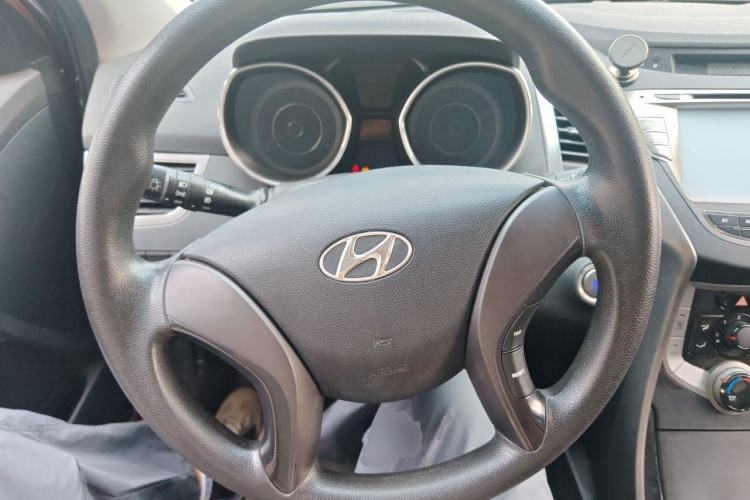 Used Hyundai Elantra (5th Generation / Langdong) 2012 1.6L Automatic Leading Model Steering Wheel