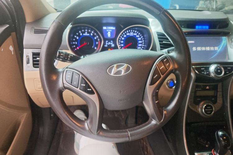 Used Hyundai Elantra (5th Generation / Langdong) 2012 1.6L Automatic Prestige Model Steering Wheel