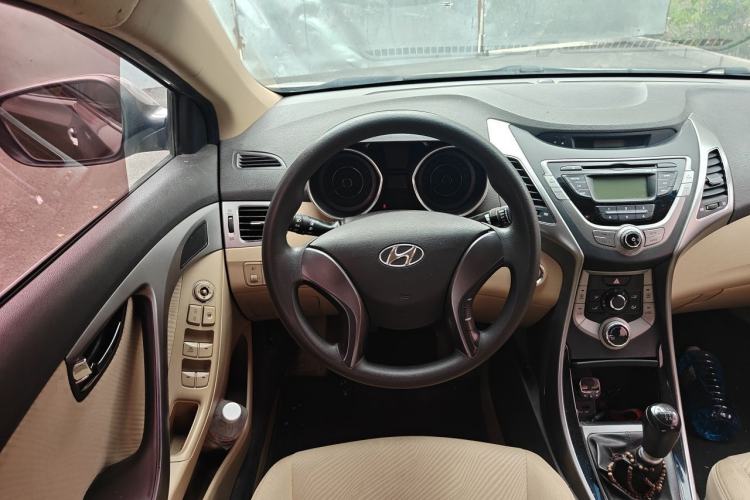 Used Hyundai Elantra (5th Generation / Langdong) 2012 1.6L Manual Leading Model Steering Wheel