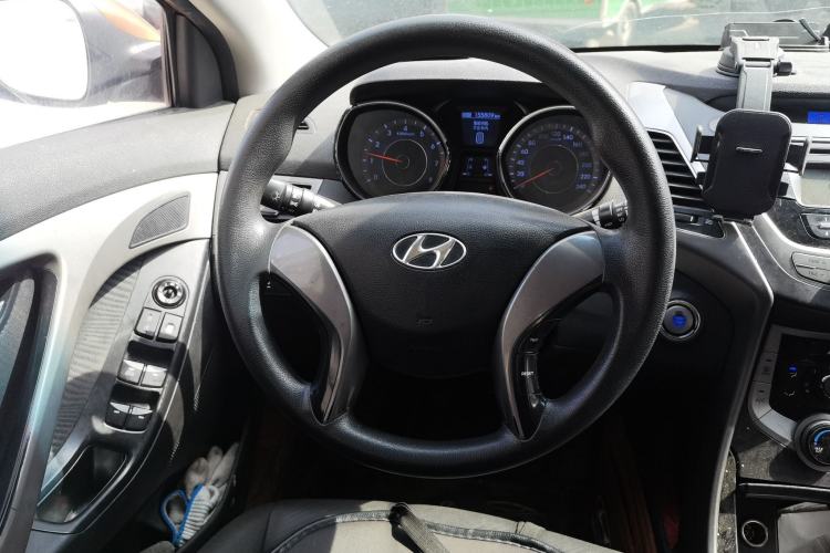 Used Hyundai Elantra (5th Generation / Langdong) 2012 1.6L Manual Leading Model Steering Wheel