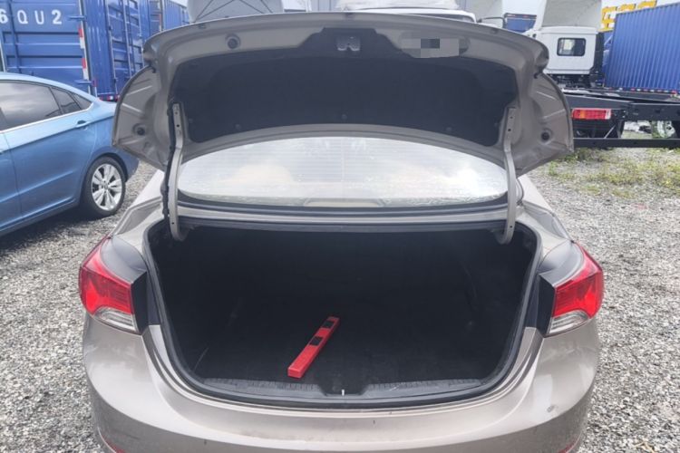 Used Hyundai Elantra (5th Generation / Langdong) 2012 1.6L Manual Fashion Edition Trunk